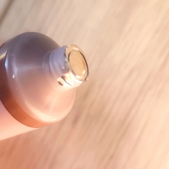 ❤️NWT❤️ Revlon Illuminance Serum Tint SPF 15 - Light Brown - Rich Mahogany - Picture 8 of 10